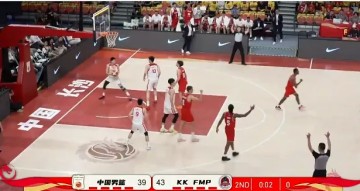 开云平台-男篮热身赛：王俊杰8分&amp;amp;徐昕8分，中国男篮半场39-46落后